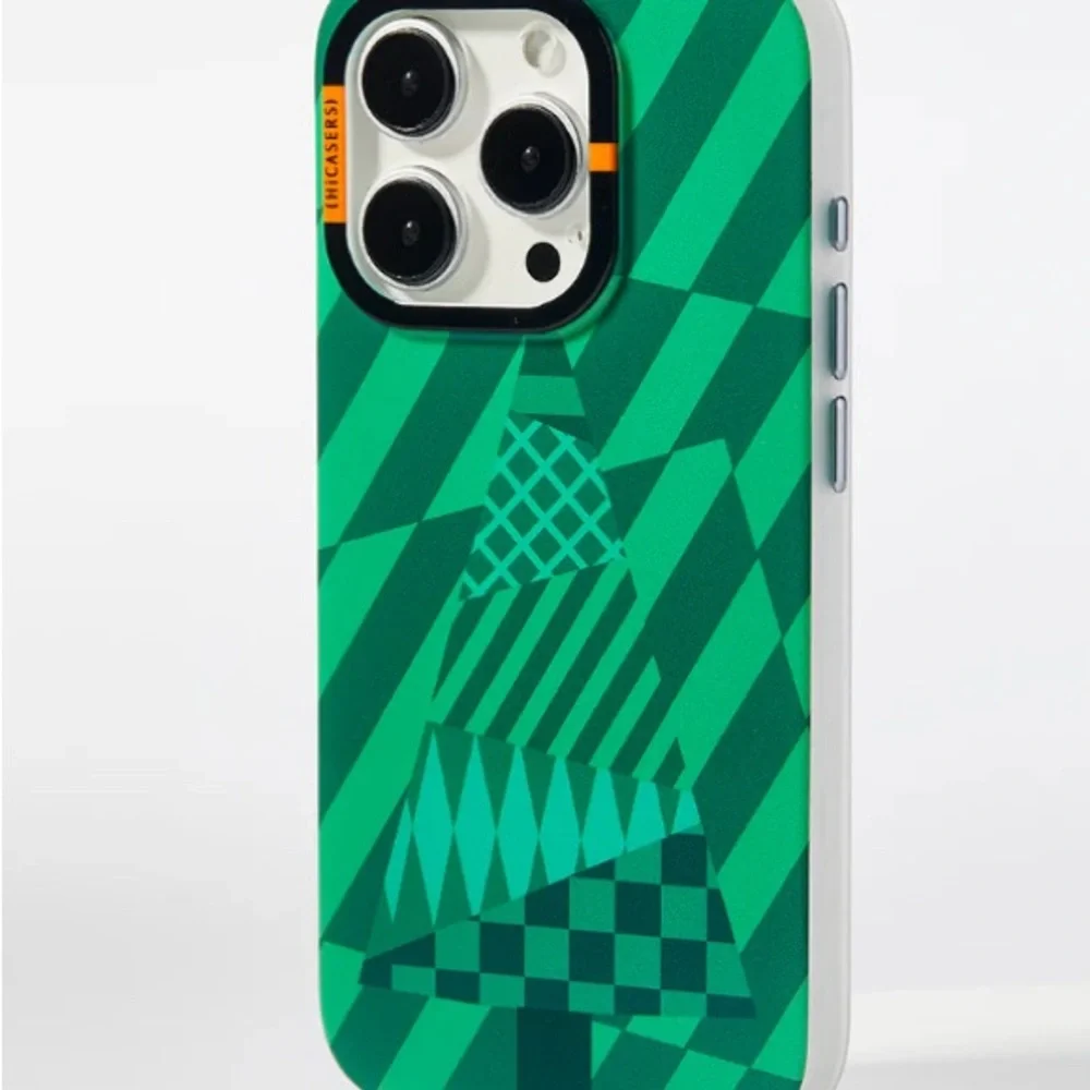Hicasers Holiday IPhone 15 Pro MagSafe Case